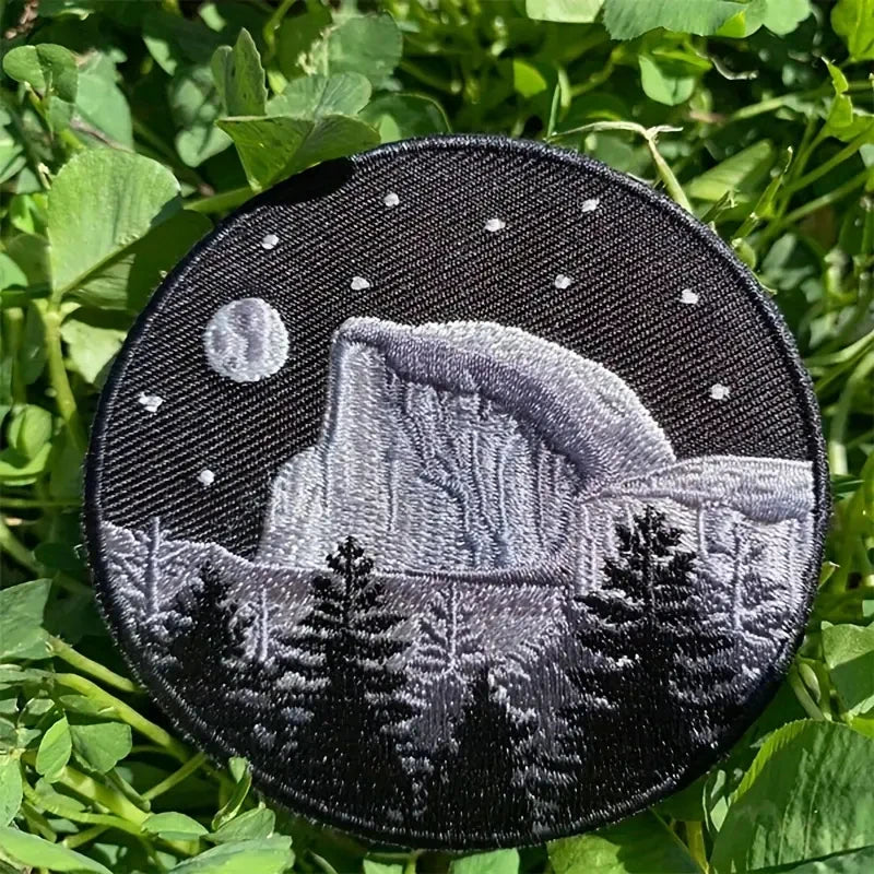1PC Nature Explorer Embroidered Patch Iron On Travel Walker Lover Outdoor Badge DIY Gift For Clothes Cap Bag Jacket Trucker Hat