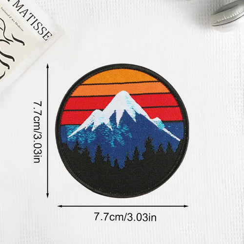 1pc Retro 70s Mountain Patch Iron-On/Sew-On Suitable for Backpacks, Jackets & Outdoor Gear - Vintage Hiking Camping Badge
